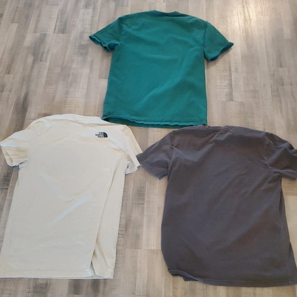 Men's Medium The North Face T-shirt BEAR RVCA T Shirt Champion Lot of 3 Youth‎